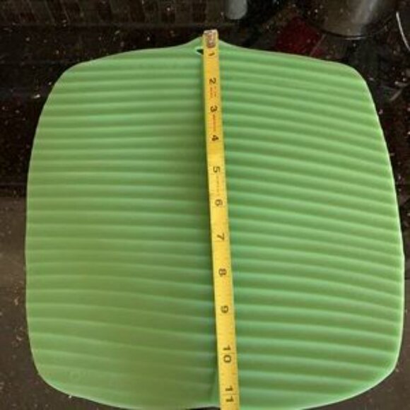 Set of 2 new (unboxed) Charles Viancin Banana Leaf Reusable Bakeware Covers - Picture 4 of 13